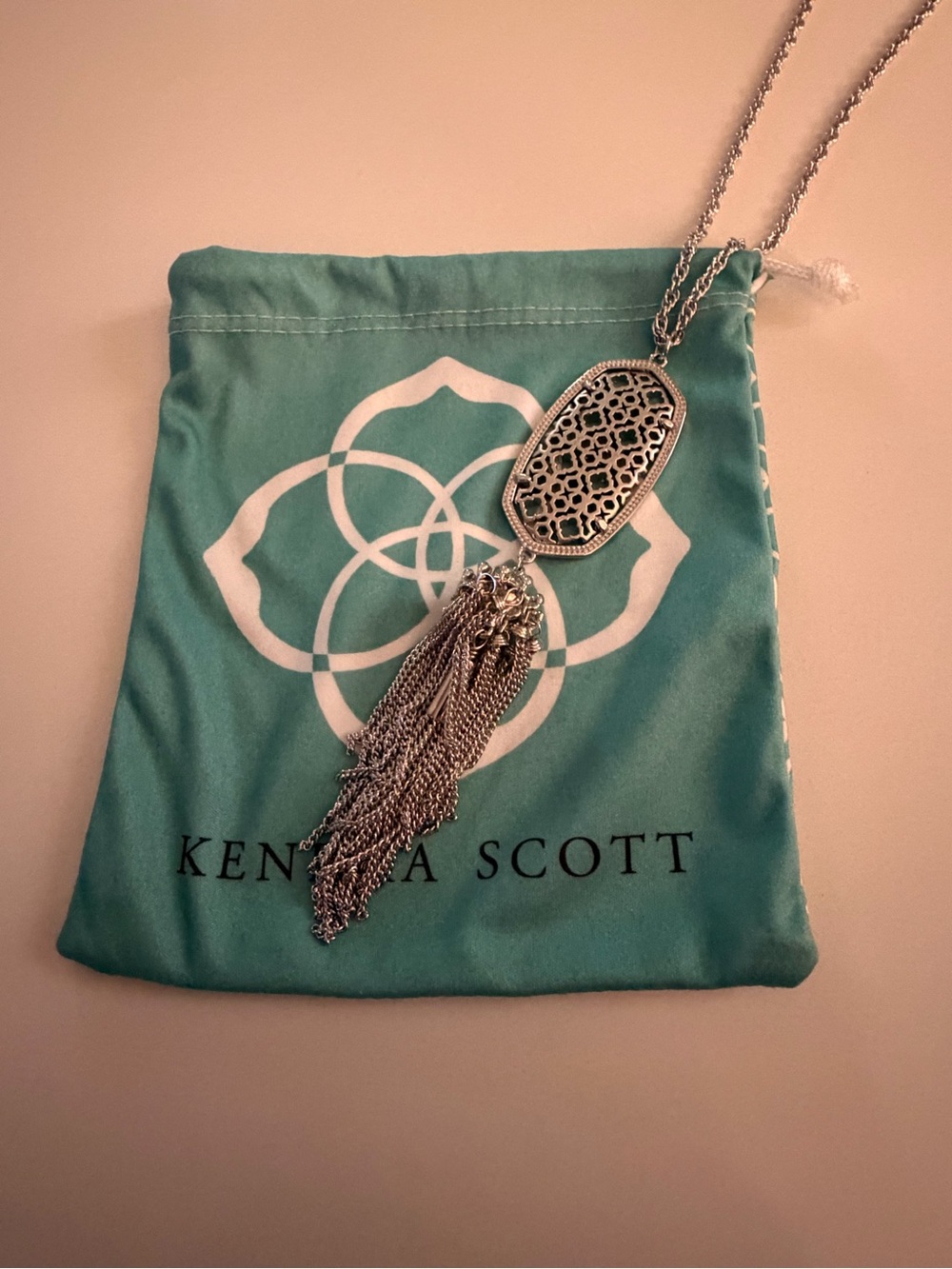 Kendra Scott Necklace